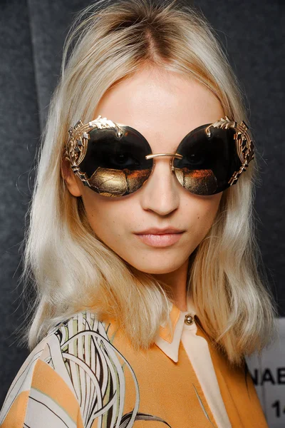 Look 14